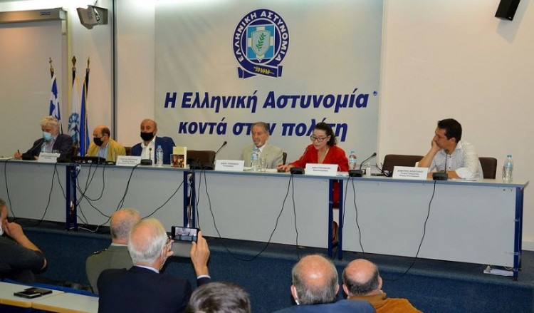 Μνήμες γενοκτονίας έφερε το «Κόκκινο ποτάμι» στο Αστυνομικό Μέγαρο Θεσσαλονίκης (φωτο, βίντεο)