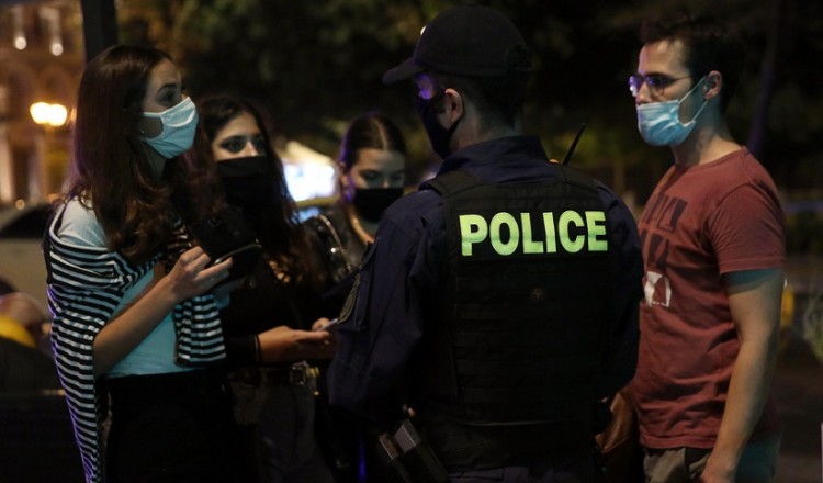 Αυστηρότερο το lockdown από την Παρασκευή με απαγόρευση κυκλοφορίας το βράδυ