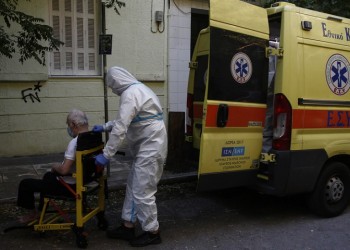 Σε νοσοκομεία οι ηλικιωμένοι από το γηροκομείο «Αττική» – 32 κρούσματα