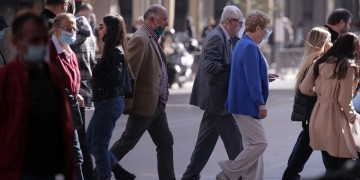 Θεσσαλονίκη: Ο κορονοϊός θερίζει το νομό αλλά ο συνωστισμός καλά κρατεί (βίντεο)