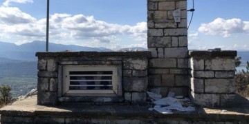 Ιωάννινα: Βανδάλισαν το μνημείο του Μαβίλη