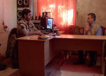 Ναγκόρνο Καραμπάχ: Έλληνες δημοσιογράφοι στην εμπόλεμη ζώνη (βίντεο)