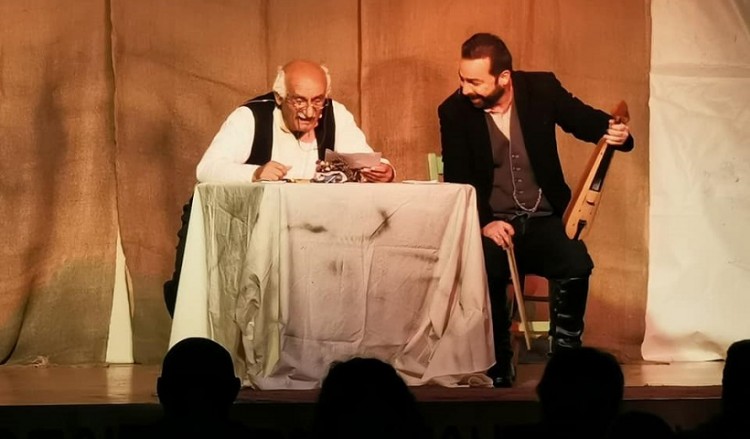 Η παράσταση «Νόστος, ρίζα μ’ και κλαδί μ’» παρουσιάστηκε στο Ντίσελντορφ