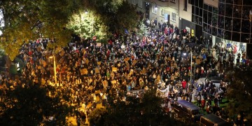Πολωνία: Διαδηλώσεις κατά της σχεδόν πλήρους απαγόρευσης της άμβλωσης