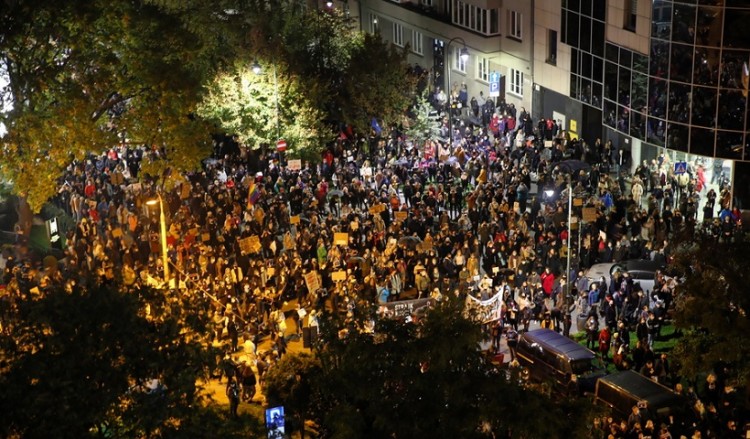 Πολωνία: Διαδηλώσεις κατά της σχεδόν πλήρους απαγόρευσης της άμβλωσης