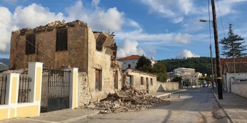 Σεισμός στη Σάμο: Δύο νεκροί μαθητές και 19 τραυματίες