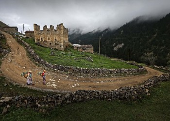 «Για τη Σάντα, την πατρίδα μας» – Ένα τραγούδι για το αντάρτικο στον Πόντο (βίντεο)