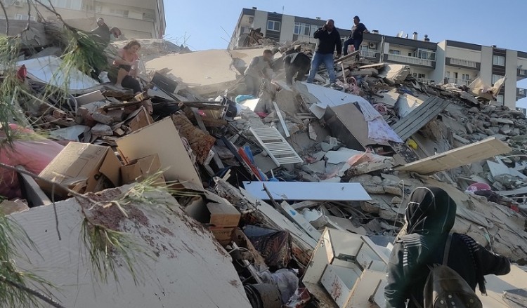 Αναφορές για ζημιές από τον ισχυρότατο σεισμό στη Σάμο – Έπεσαν κτήρια στη Σμύρνη (βίντεο)