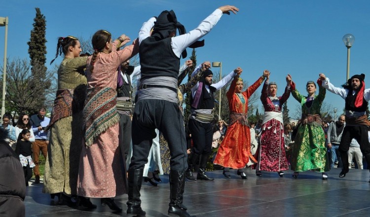 Ξεκινούν τα μαθήματα ποντιακών χορών στο Σύλλογο Ποντίων Μεταμόρφωσης «Ο Εύξεινος Πόντος»