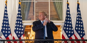 Ο Τραμπ βγήκε από το νοσοκομείο – «Κινηματογραφική» επιστροφή στον Λευκό Οίκο