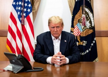 Ο Τραμπ παίρνει εξιτήριο και προτρέπει τους πολίτες να μην φοβούνται την Covid-19