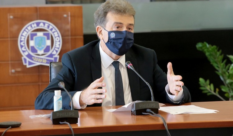 Σε προληπτική καραντίνα ο Μιχάλης Χρυσοχοΐδης