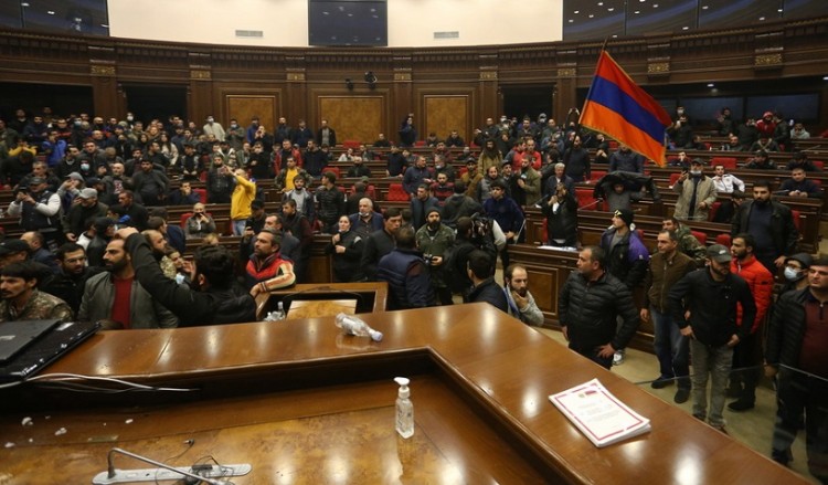 «Οδυνηρή συμφωνία» από την Αρμενία για το Ναγκόρνο Καραμπάχ