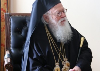 Νέα περιπέτεια υγείας για τον Αρχιεπίσκοπο Αλβανίας Αναστάσιο