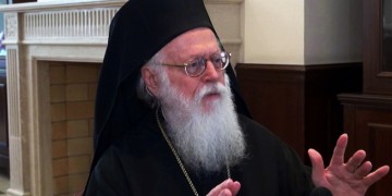 Εξιτήριο παίρνει ο Αρχιεπίσκοπος Τιράνων Δυρραχίου και πάσης Αλβανίας Αναστάσιος