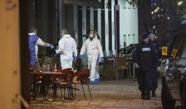 Τρόμος στη Βιέννη: Ισλαμιστής τρομοκράτης ο δράστης της αιματηρής επίθεσης (βίντεο)
