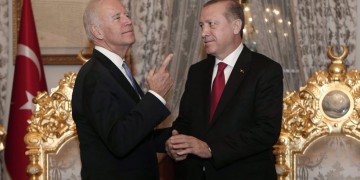 Ο Ερντογάν αγαπάει τον Τραμπ αλλά θα... φροντίσει τον Μπάιντεν