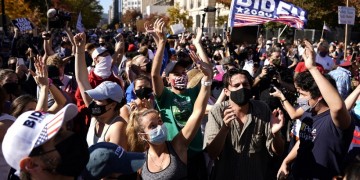 Αλλαγή σελίδας στις ΗΠΑ με τη νίκη Μπάιντεν-Χάρις