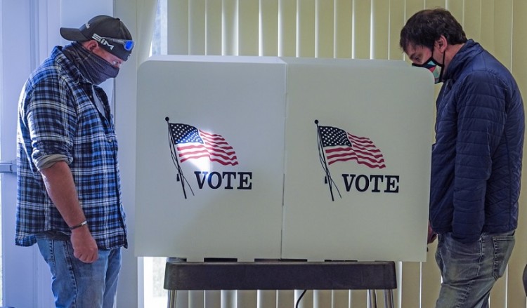 Η ανακαταμέτρηση στο Ουισκόνσιν αύξησε το προβάδισμα Μπάιντεν