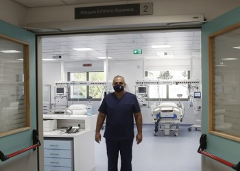 Νέο ρεκόρ διασωληνωμένων με Covid-19 – 2.835 επιπλέον κρούσματα και 38 θάνατοι