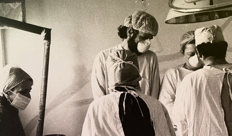 Έλληνες γιατροί στο Καραμπάχ: Χειρουργούσαμε χωρίς ρεύμα, γάντια και με νάιλον σακούλες