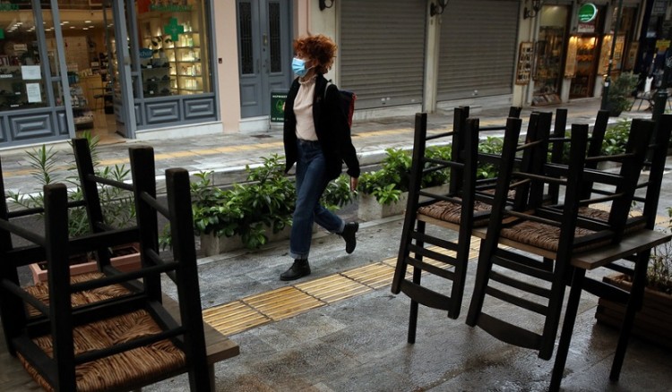 Συναγερμός για την εξέλιξη της πανδημίας στην Ελλάδα – Οι ευαίσθητες ηλικίες