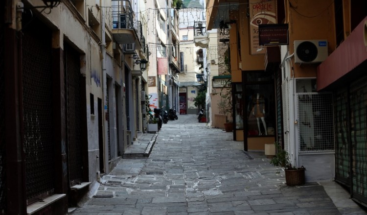 Άρση lockdown: Κλιμακωτό άνοιγμα των καταστημάτων και μάσκα παντού