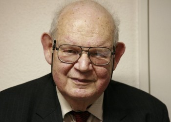 Μπενουά Μάντελμπροτ: Ο «πατέρας» της φράκταλ γεωμετρίας στο σημερινό Doodle