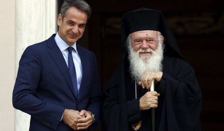 Συνάντηση Μητσοτάκη-Ιερώνυμου για την πανδημία