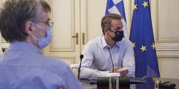Οργιάζουν οι φήμες για καθολικό lockdown στην Ελλάδα – Ανακοινώσεις την Πέμπτη από Μητσοτάκη-Τσιόδρα