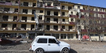 Ναγκόρνο Καραμπάχ: Το Αζερμπαϊτζάν λέει ότι κατέλαβε στρατηγικής σημασίας πόλη