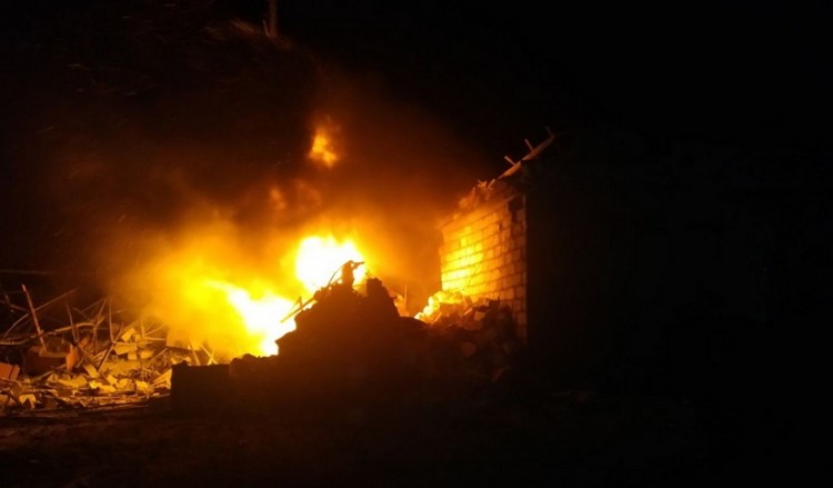 Ναγκόρνο Καραμπάχ: Αρμένιοι πυρπολούν τα σπίτια τους