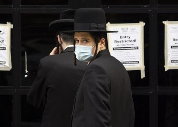 ΗΠΑ-Κορονοϊός: Το Ανώτατο Δικαστήριο στήριξε τις προσφυγές καθολικών και υπερορθόδοξων εβραίων κατά των περιοριστικών μέτρων