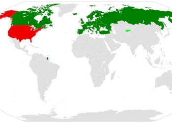 Οι ΗΠΑ αποχώρησαν από τη Συνθήκη «Ανοικτών Ουρανών» καταγγέλλοντας τη Ρωσία