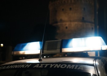 Θεσσαλονίκη: Έπαιζαν πόκερ σε κατάστημα εν μέσω καραντίνας – 18 συλλήψεις