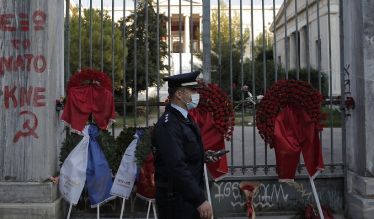 Φρούριο το Πολυτεχνείο – Χιλιάδες αστυνομικοί, ελικόπτερα και drones στην περιοχή για να μη γίνουν συγκεντρώσεις