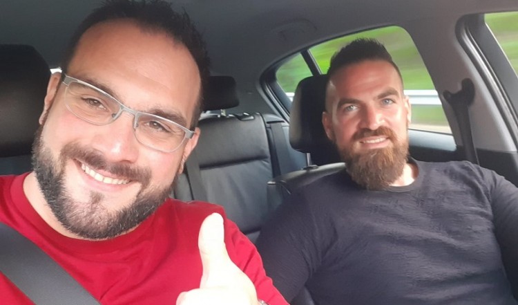 Οι αδελφοί Ραφαηλίδη διασκεδάζουν και εμψυχώνουν τον κόσμο ξανά λόγω lockdown (βίντεο)