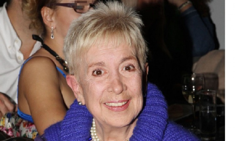 Πέθανε η Σάσα Μανέττα, η πρώτη παρουσιάστρια της ΕΡΤ (βίντεο)