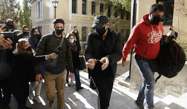 Ποινική δίωξη στον Σφακιανάκη για οπλοκατοχή και ναρκωτικά