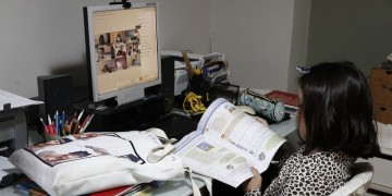 Τηλεκπαίδευση σε δημοτικά-νηπιαγωγεία: Αναφορά για προβλήματα την πρώτη ημέρα