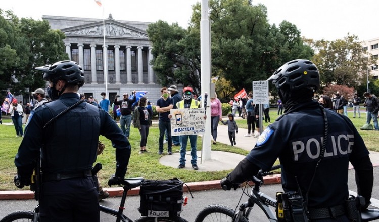 Βήμα-βήμα ο Τζο Μπάιντεν ετοιμάζεται για τον Λευκό Οίκο