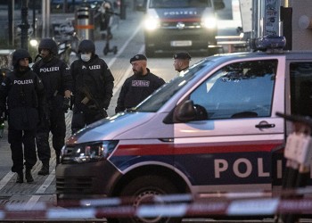Τρόμος στη Βιέννη: Πολλαπλές τρομοκρατικές επιθέσεις με νεκρούς κοντά σε συναγωγή