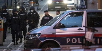 Τρόμος στη Βιέννη: Πολλαπλές τρομοκρατικές επιθέσεις με νεκρούς κοντά σε συναγωγή
