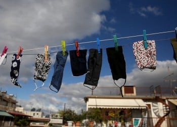 Νέες συστάσεις για τη μάσκα από τον ΠΟΥ