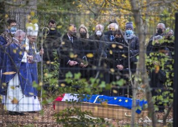 Γαλλία: Κηδεύτηκε ο Βαλερί Ζισκάρ ντ' Εστέν (φωτο)