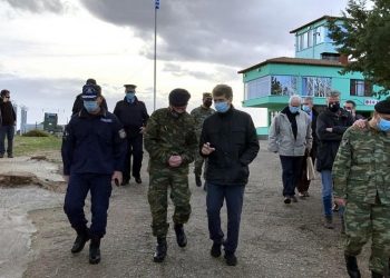 Ο Μιχάλης Χρυσοχοΐδης κατά τη διάρκεια της επίσκεψής του στον Έβρο (φωτ.:  Υπουργείο Προστασίας του Πολίτη)