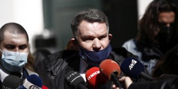 Ο Αλέξης Κούγιας, συνήγορος των επτά αστυνομικών
(φωτ.: ΑΠΕ-ΜΠΕ/Γιάννης Κολεσίδης)