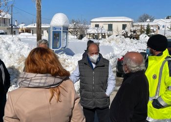 Επίσκεψη στις πληγείσες του Δήμου Ιστιαίας-Αιδηψού (φωτ.: Facebook / Περιφέρεια Στερεάς Ελλάδας)