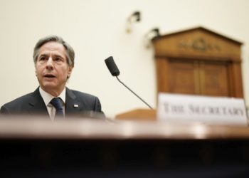 Ο Αμερικανός ΥΠΕΞ Άντονι Μπλίνκεν καταθέτει ενώπιον της Βουλής των Αντιπροσώπων (φωτ.: EPA/Ken Cedeno / POOL)