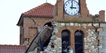 Σοβαρές ζημιές σε εκκλησία στο χωριό Μεσοχώρι του δήμου Ελασσόνας, προκλήθηκαν από τον ισχυρό σεισμό που ταρακούνησε την περιοχή της Θεσσαλίας (φωτ.: ΑΠΕ-ΜΠΕ / Αποστόλης Ντόμαλης)